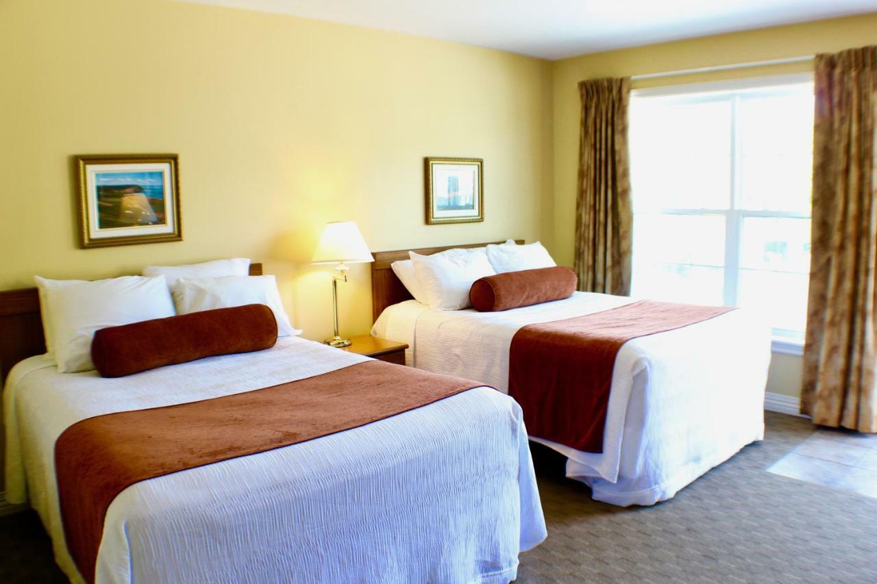 Evangeline Inn & Motel Grand-Pre ภายนอก รูปภาพ
