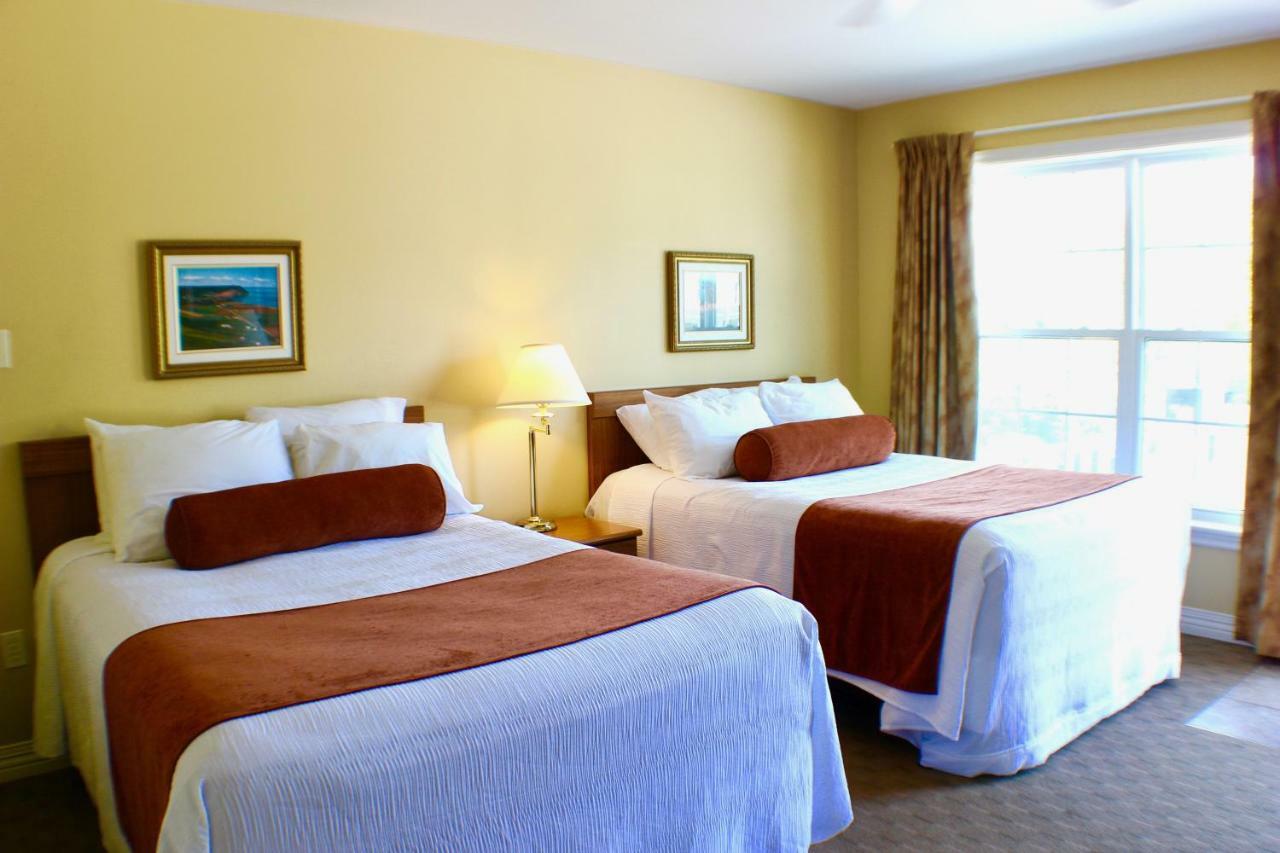 Evangeline Inn & Motel Grand-Pre ภายนอก รูปภาพ