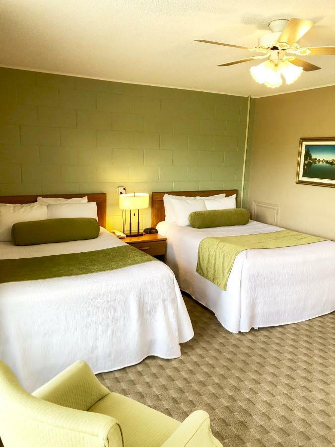 Evangeline Inn & Motel Grand-Pre ภายนอก รูปภาพ