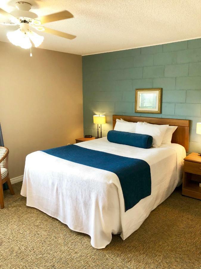 Evangeline Inn & Motel Grand-Pre ภายนอก รูปภาพ