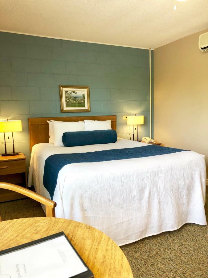 Evangeline Inn & Motel Grand-Pre ภายนอก รูปภาพ